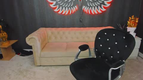 Snapshot of anemariejolie chatting on 02.06.25 Anne online show from 02.06.25