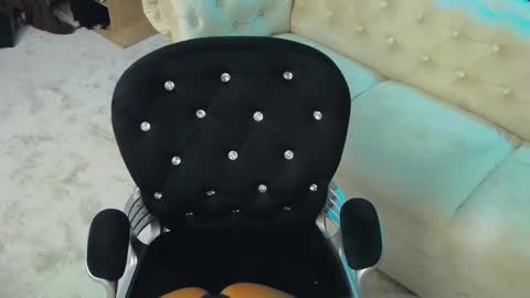 Snapshot of anemariejolie chatting on 02.18.25 Anne online show from 02.18.25