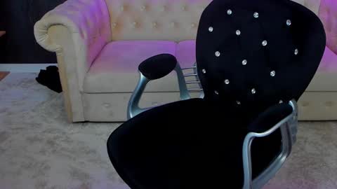 Snapshot of anemariejolie chatting on 03.12.25 Anne online show from 03.12.25