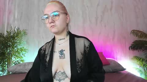 Anet Dream online show from 11.28.25