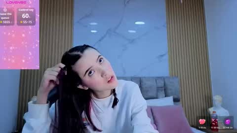 Snapshot of angel__kiss chatting on 01.13.26 angel__kiss online show from 01.13.26