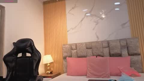 Snapshot of angel__kiss chatting on 04.29.26 angel__kiss online show from 04.29.26