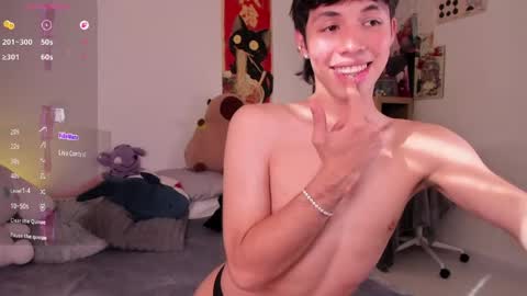 Snapshot of angel_bless19 chatting on 05.06.26 Angel help me with 100 thumbs up online show from 05.06.26