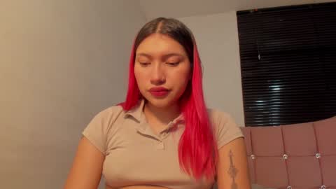 Snapshot of angel_copper chatting on 01.09.25 Angie indepent model online show from 01.09.25