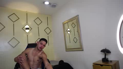 Snapshot of angel_dusstt chatting on 11.21.25 Angel Dusstt online show from 11.21.25