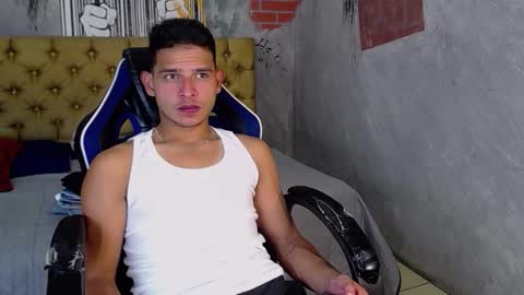 Snapshot of angel_dusstt chatting on 11.26.25 Angel Dusstt online show from 11.26.25