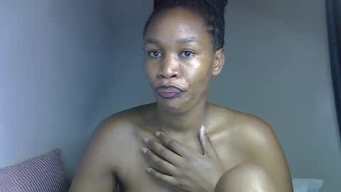Snapshot of angel_mia5 chatting on 06.14.26 angel_mia5 online show from 06.14.26