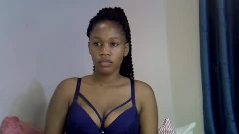 Snapshot of angel_mia5 chatting on 06.27.26 angel_mia5 online show from 06.27.26