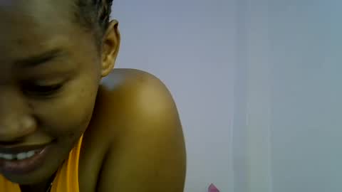 Snapshot of angel_mia5 chatting on 07.31.26 angel_mia5 online show from 07.31.26