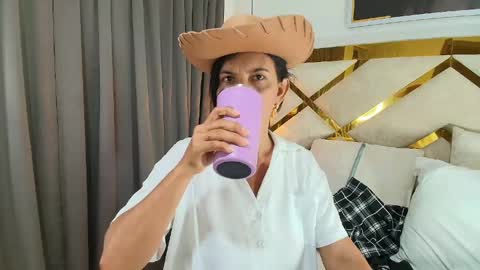 Snapshot of angel_perverted1 chatting on 05.29.26 Nicolle online show from 05.29.26
