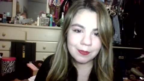 Snapshot of angel_raexx chatting on 11.09.25 Angel online show from 11.09.25