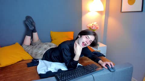 Snapshot of angel_shiny chatting on 12.23.24 Angel online show from 12.23.24