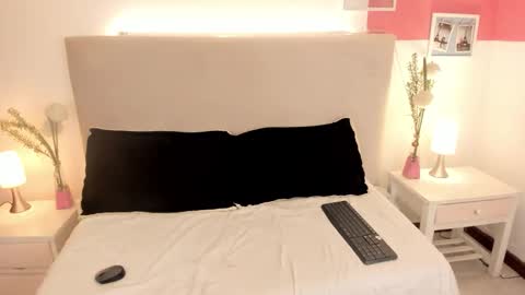 angel_velvet_ online show from 09.20.25