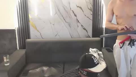 angel_villareal_ online show from 03.14.26