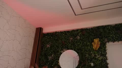 Anysia online show from 12.04.25