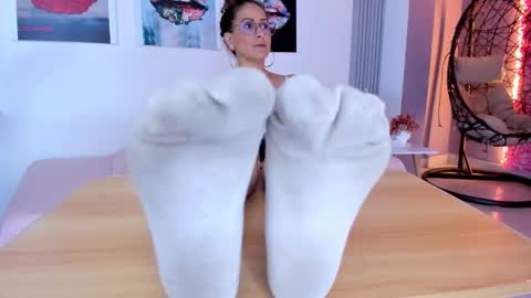 A N G E LA.  online show from 09.16.25