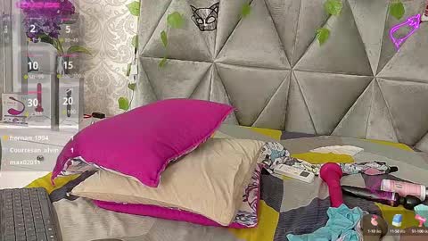 Angela online show from 02.12.25