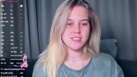 Darsi Anty online show from 11.22.25