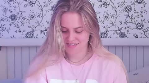 Snapshot of angelanty chatting on 06.05.26 Darsi Anty online show from 06.05.26
