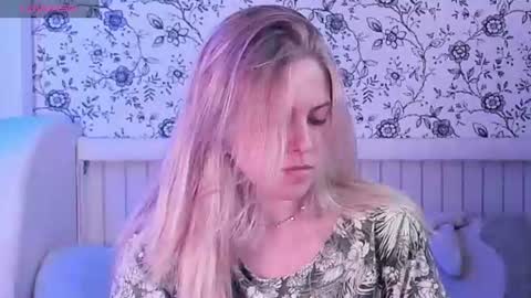 Snapshot of angelanty chatting on 06.26.26 Darsi Anty online show from 06.26.26