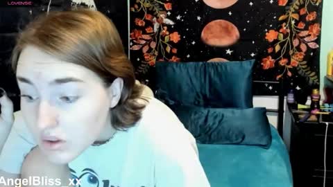 Snapshot of angelbliss_xx chatting on 11.18.25 Angel online show from 11.18.25
