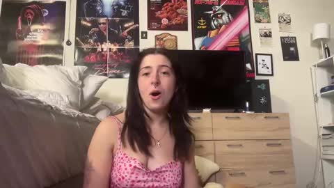 venellope888 online show from 10.22.25