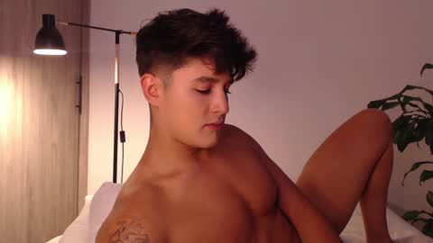 Snapshot of angelcossio chatting on 12.11.24 Angel online show from 12.11.24