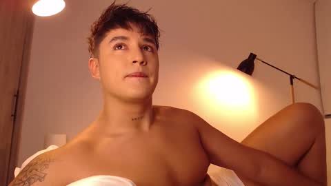 Snapshot of angelcossio chatting on 10.13.25 Angel online show from 10.13.25