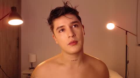 Snapshot of angelcossio chatting on 11.06.25 Angel online show from 11.06.25