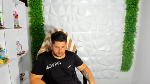 Snapshot of angelcute3 chatting on 01.18.25 angel online show from 01.18.25