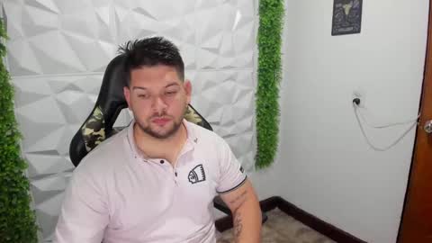 Snapshot of angelcute3 chatting on 01.30.25 angel online show from 01.30.25