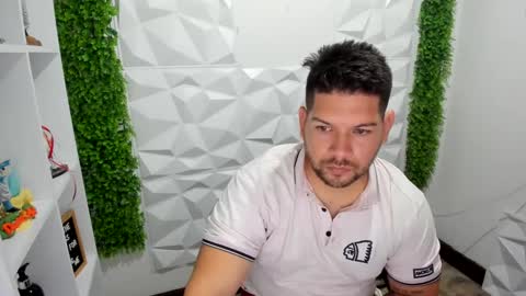 Snapshot of angelcute3 chatting on 03.06.25 angel online show from 03.06.25