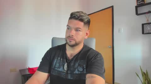 Snapshot of angelcute3 chatting on 09.27.25 angel online show from 09.27.25