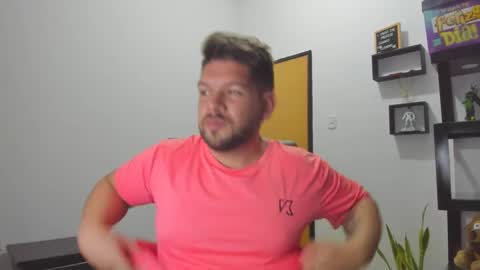 Snapshot of angelcute3 chatting on 10.04.25 angel online show from 10.04.25