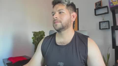 Snapshot of angelcute3 chatting on 10.13.25 angel online show from 10.13.25