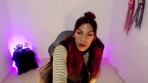 Snapshot of angele_johnson chatting on 06.16.26 angele online show from 06.16.26