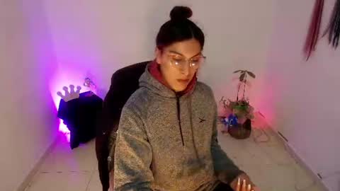 Snapshot of angele_johnson chatting on 07.02.26 angele online show from 07.02.26