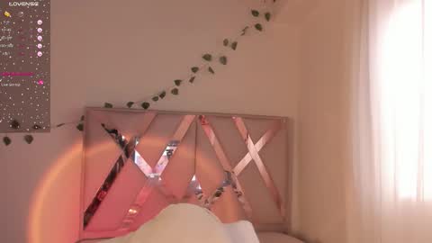 Angel Fiore online show from 12.22.25