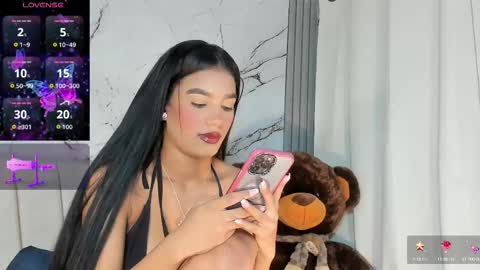 Snapshot of angeli_sexi chatting on 10.10.25 Carolina online show from 10.10.25