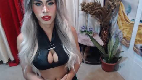 DIVINE ANGEL online show from 02.08.25