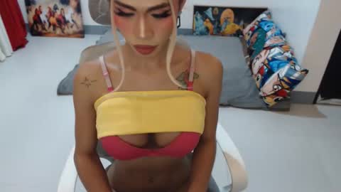 DIVINE ANGEL online show from 11.27.25