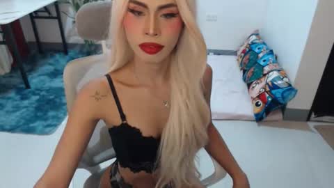 DIVINE ANGEL online show from 02.15.26