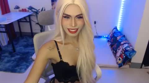 DIVINE ANGEL online show from 02.17.26