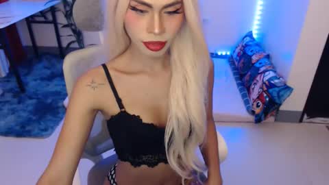 DIVINE ANGEL online show from 03.06.26