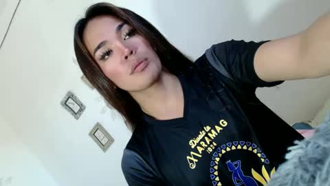 Yhanna online show from 12.04.24