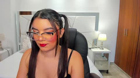 Snapshot of angelica_moon1 chatting on 05.20.26 Angelica Moon online show from 05.20.26