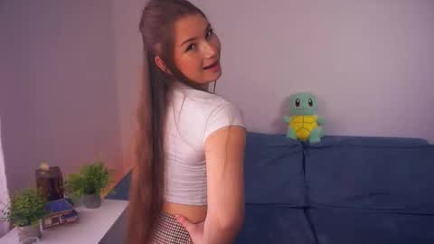 Snapshot of angelicvillwock chatting on 03.26.26 Emma online show from 03.26.26