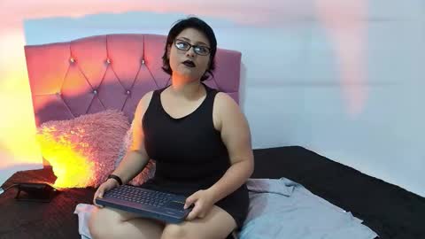 Snapshot of angelik_fooxxx chatting on 02.12.26 Angelik online show from 02.12.26