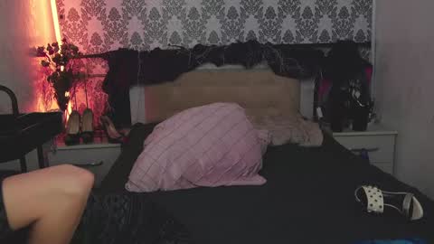 Angelika Rouge online show from 10.27.25