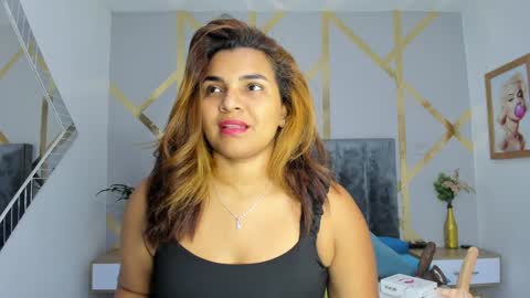 Snapshot of angelina_castro12 chatting on 12.14.24 Angelina online show from 12.14.24
